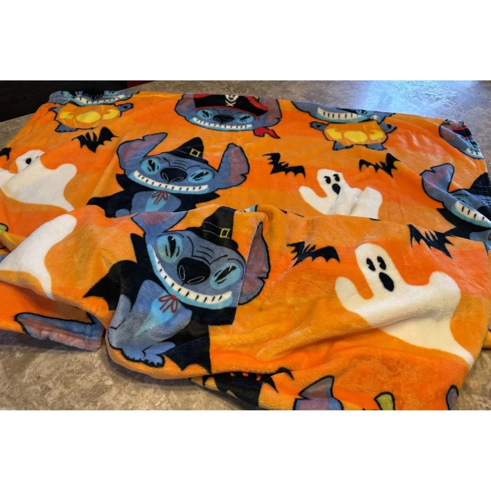 Disney Lilo & Stitch Halloween Small Plush Blanket Trick Treat Orange 40